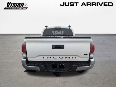 Used 2023 Toyota Tacoma TRD Off-Road image 6