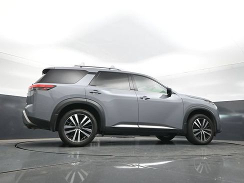 Used 2024 Nissan Pathfinder Platinum FWD image 29