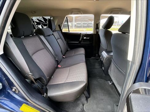 Used 2022 Toyota 4Runner TRD Off-Road image 18