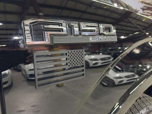 Used 2017 Ford F150 Lariat w/ Equipment Group 502A Luxury image 28