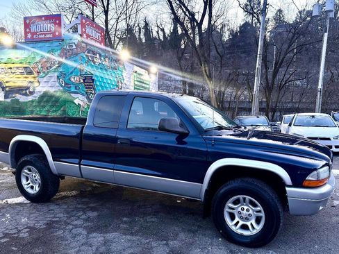 Used 2003 Dodge Dakota SLT image 1