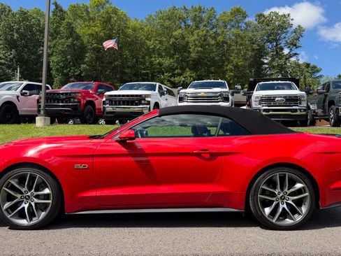Used 2017 Ford Mustang GT Premium w/ Equipment Group 401A RWD image 2