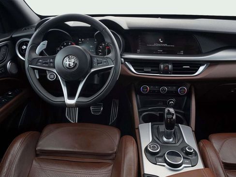 Used 2018 Alfa Romeo Stelvio Ti Sport image 17