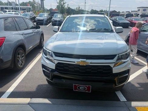 Used 2021 Chevrolet Colorado LT w/ Fleet Safety Package RWD image 2