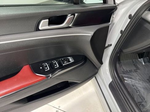 Used 2023 Kia K5 GT-Line image 12