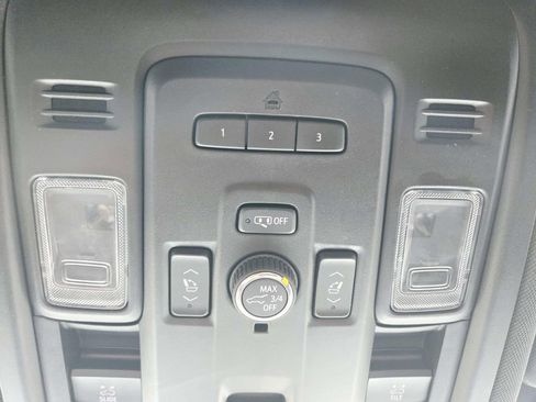 Used 2021 Chevrolet Tahoe High Country w/ Premium Package image 37