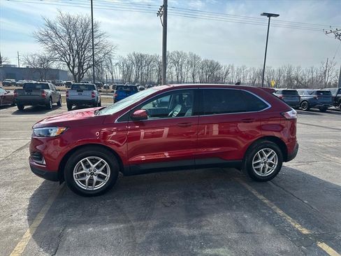 Used 2024 Ford Edge SEL w/ Convenience Package image 2