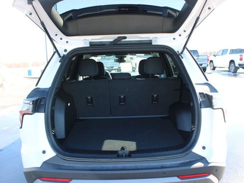 Used 2026 Chevrolet Equinox LT image 16