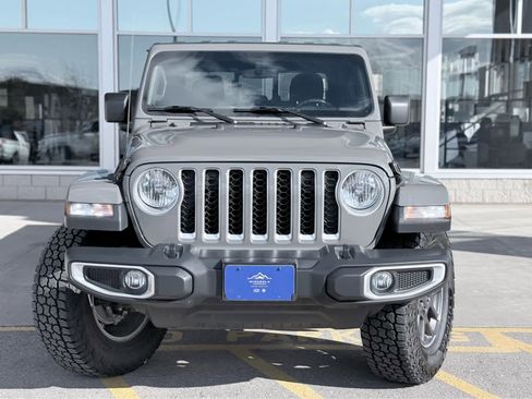 Used 2020 Jeep Gladiator Overland image 3