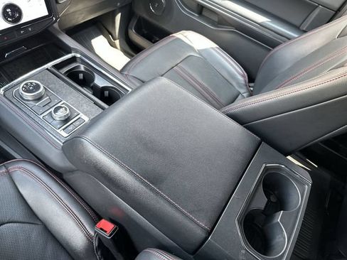 Used 2023 Ford Expedition Limited AWD/4WD image 21