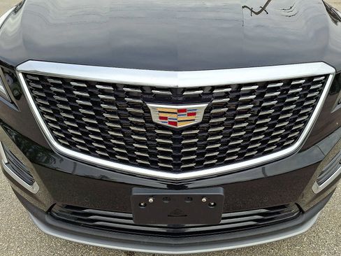 Certified 2025 Cadillac XT5 Premium Luxury image 9