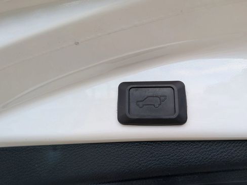 Used 2016 Toyota RAV4 Limited AWD/4WD image 31