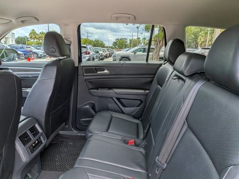 Used 2018 Volkswagen Atlas SE FWD image 15