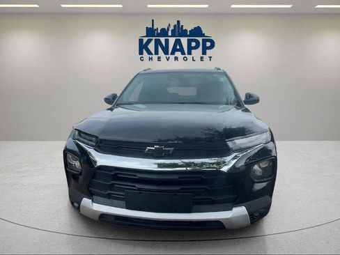 Used 2023 Chevrolet TrailBlazer LT w/ Convenience Package AWD/4WD image 2