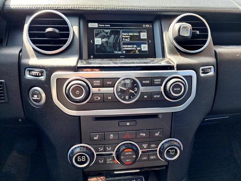 Used 2016 Land Rover LR4 HSE image 17