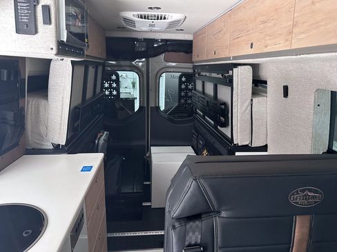 New 2025 Mercedes-Benz Sprinter 2500 image 40