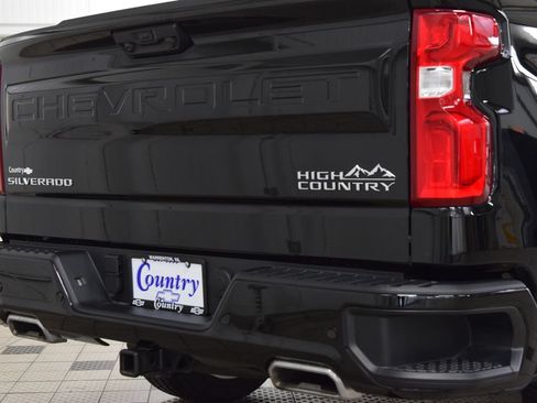 Used 2025 Chevrolet Silverado 1500 High Country w/ High Country Premium Package AWD/4WD image 21