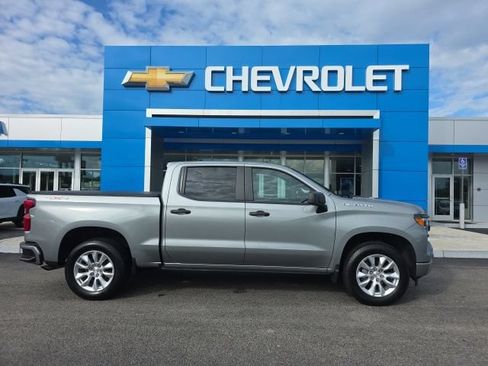 Used 2025 Chevrolet Silverado 1500 Custom AWD/4WD image 2