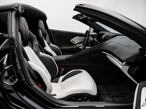 Used 2023 Chevrolet Corvette Stingray Premium Cpe w/ Z51 Performance Package image 55