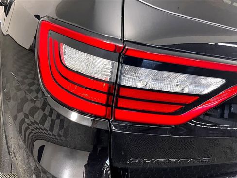 Used 2023 Dodge Durango R/T w/ Hemi Orange Plus Package RWD image 28