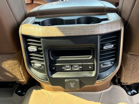 Used 2019 RAM 2500 Limited AWD/4WD image 12