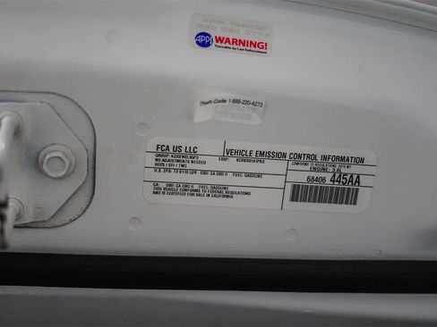 Used 2019 Chrysler 300 Limited image 29