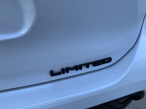 Used 2023 Toyota Highlander Limited FWD image 44