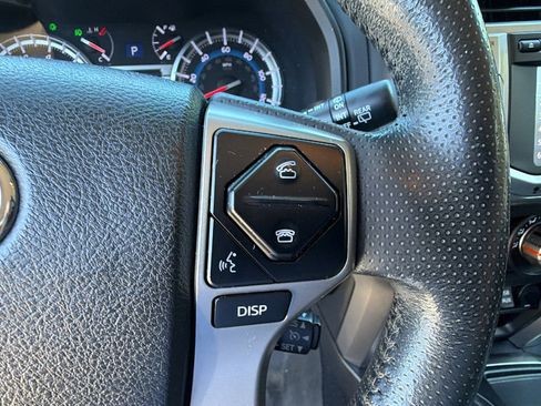 Used 2017 Toyota 4Runner SR5 Premium RWD image 28