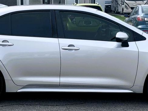 Used 2021 Toyota Corolla LE image 6