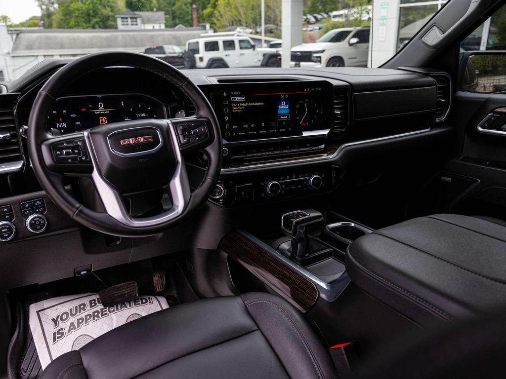 Used 2026 GMC Sierra 1500 Elevation w/ Elevation Premium Package AWD/4WD image 17