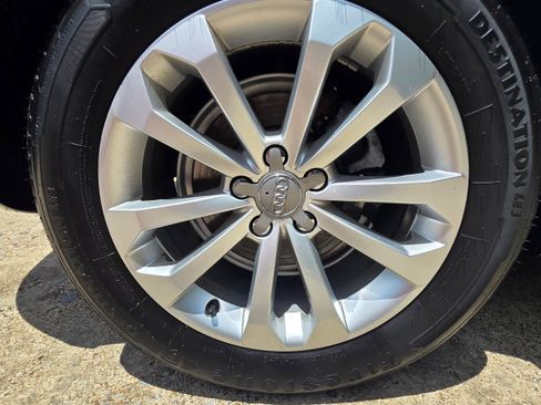 Used 2016 Audi Q5 2.0T Premium Plus w/ Technology Package AWD/4WD image 23