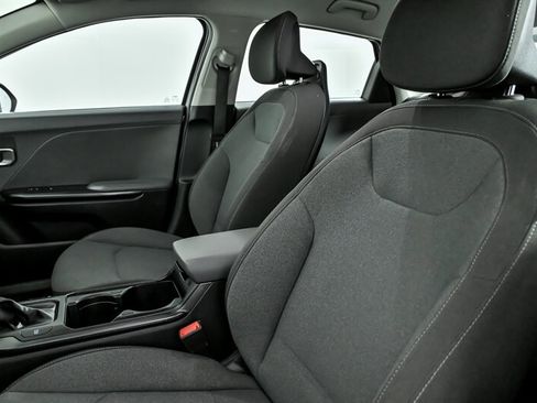 Used 2025 Kia K4 FWD image 18
