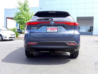 Certified 2024 Toyota Venza LE
