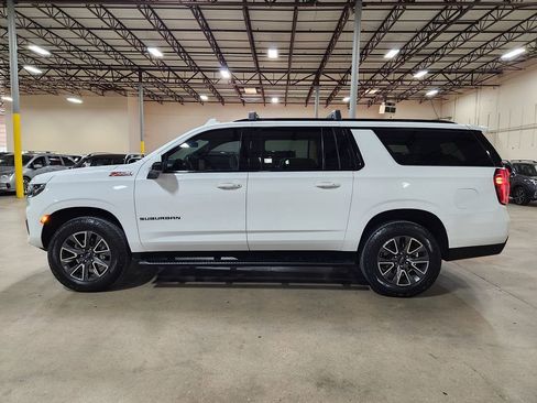 Used 2024 Chevrolet Suburban Z71 w/ Luxury Package image 7