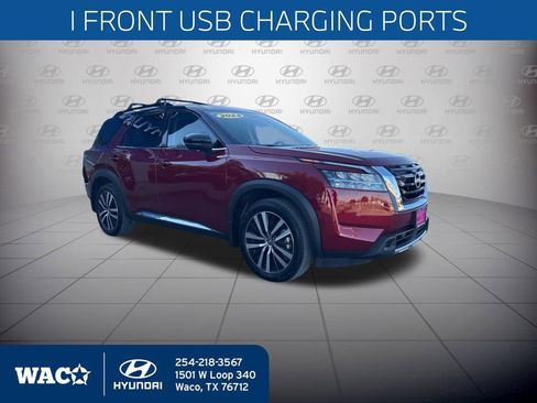 Used 2024 Nissan Pathfinder Platinum image 10