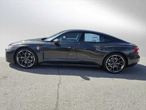 New 2025 Audi S e-tron GT Prestige image 4