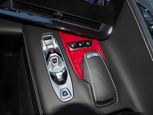 Used 2024 Chevrolet Corvette Stingray Premium Conv w/ Stealth Interior Trim Package RWD image 11