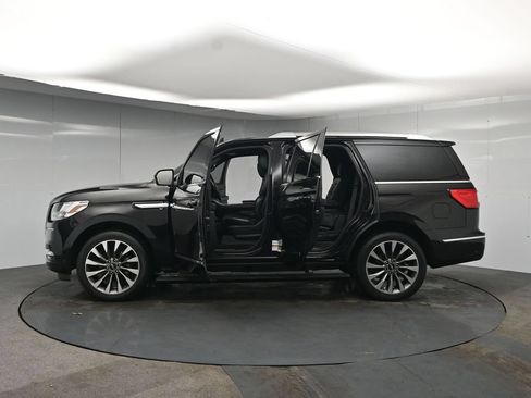 Used 2020 Lincoln Navigator Reserve w/ Luxury Package RWD image 50