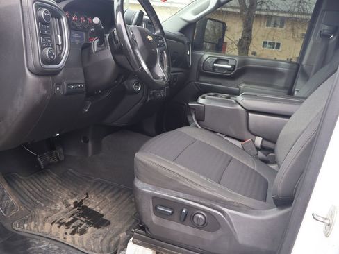 Used 2023 Chevrolet Silverado 3500 LT image 4