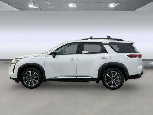 New 2026 Nissan Pathfinder Platinum AWD/4WD image 2
