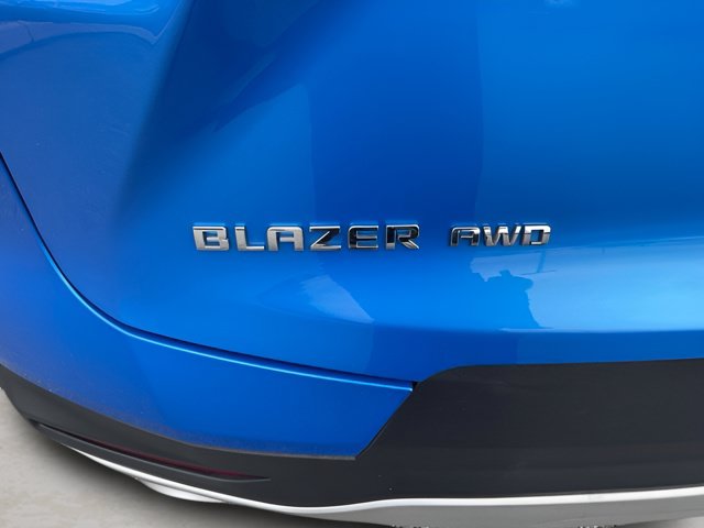 Used 2025 Chevrolet Blazer LT AWD/4WD image 23