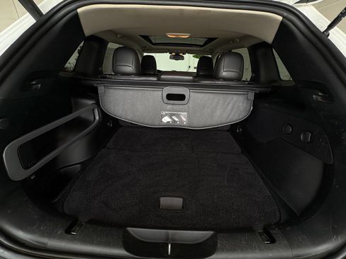 Used 2018 Jeep Cherokee Trailhawk AWD/4WD image 25