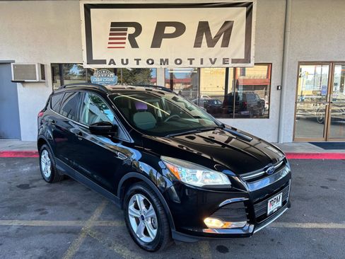 Used 2015 Ford Escape SE w/ Equipment Group 201A image 1