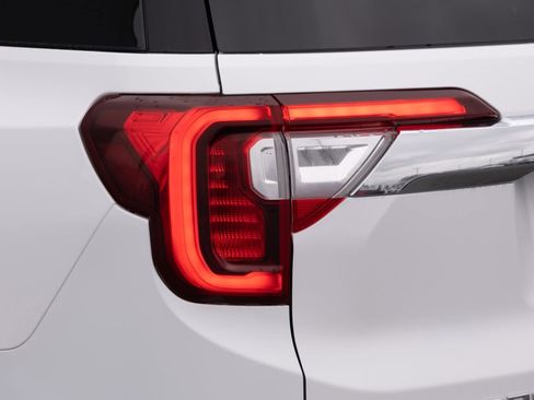 Used 2023 GMC Acadia SLT AWD/4WD image 27