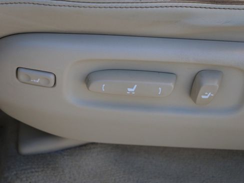 Used 2018 Lexus LX 570 4WD image 29