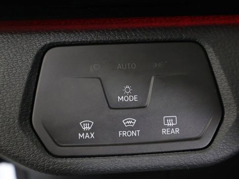 Used 2021 Volkswagen ID.4 Pro image 39