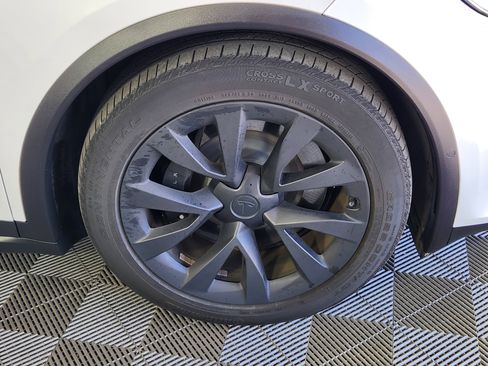 Used 2022 Tesla Model X AWD/4WD image 10