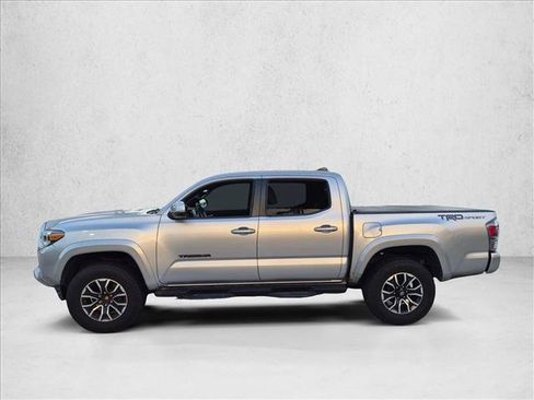 Used 2022 Toyota Tacoma TRD Sport w/ Technology Package RWD image 8