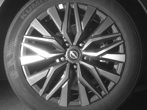 Used 2025 Nissan Altima 2.5 SV FWD image 13