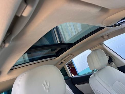 Used 2019 Maserati Levante S GranLusso AWD/4WD image 35